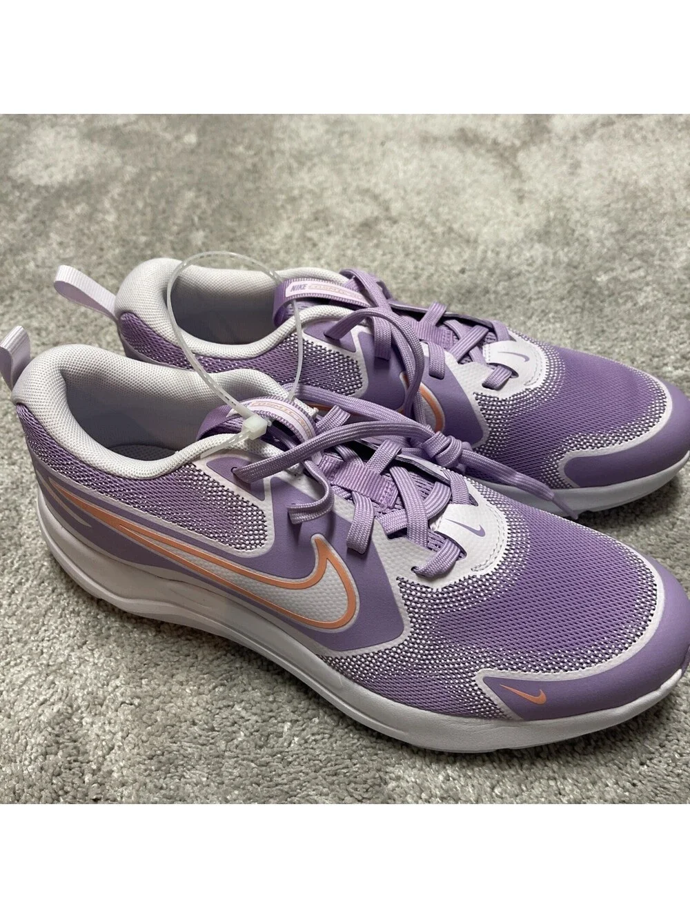 nike sneakers youth 7 new